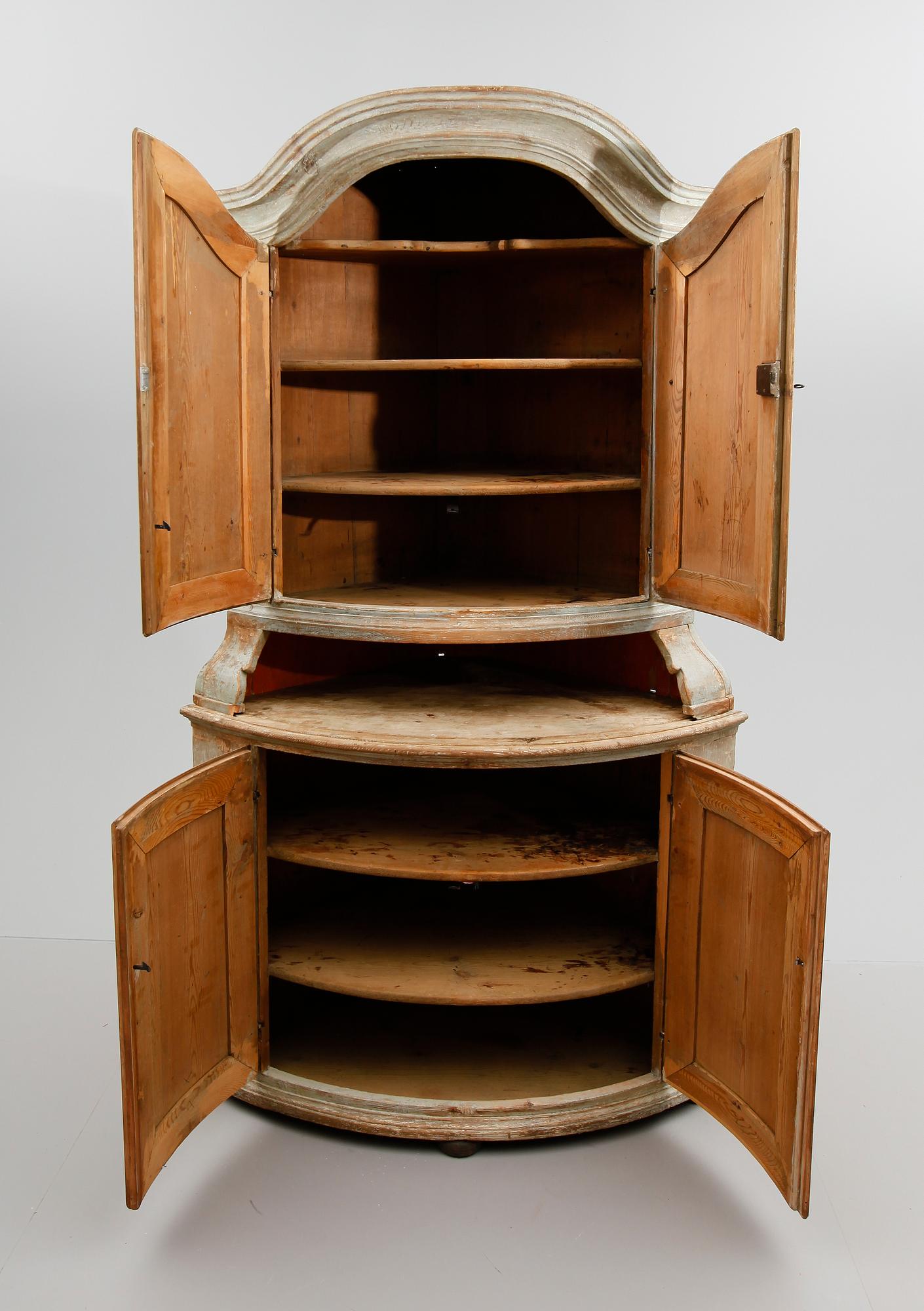 HÖRNSKÅP, rokoko, 1700-tal.