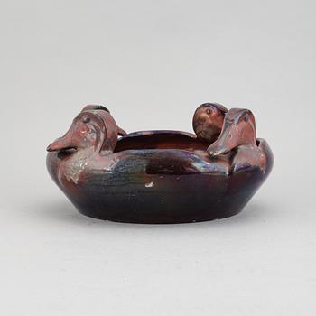 Karl Hansen Reistrup a luster glaze earthenware 'duck bowl'. Herman Kähler, Denmark. First half of the 20th century.