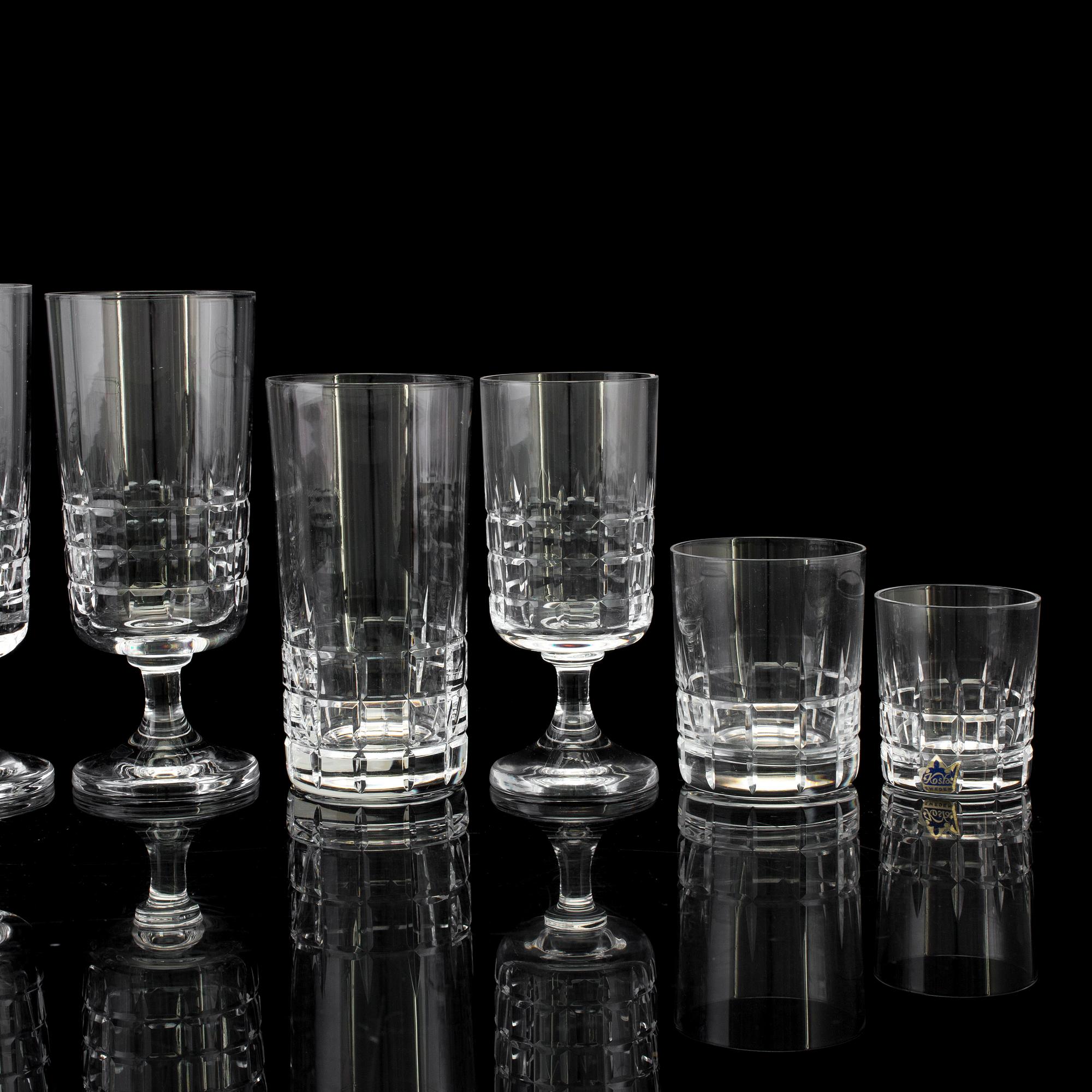 VICKE LINDSTRAND, glasservis, 100 delar, "City", Kosta, 1900-talets andra hälft.