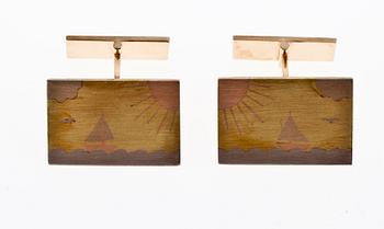 MANCHETTKNAPPAR, 18 K guld med inlagt motiv i tre färger guld.