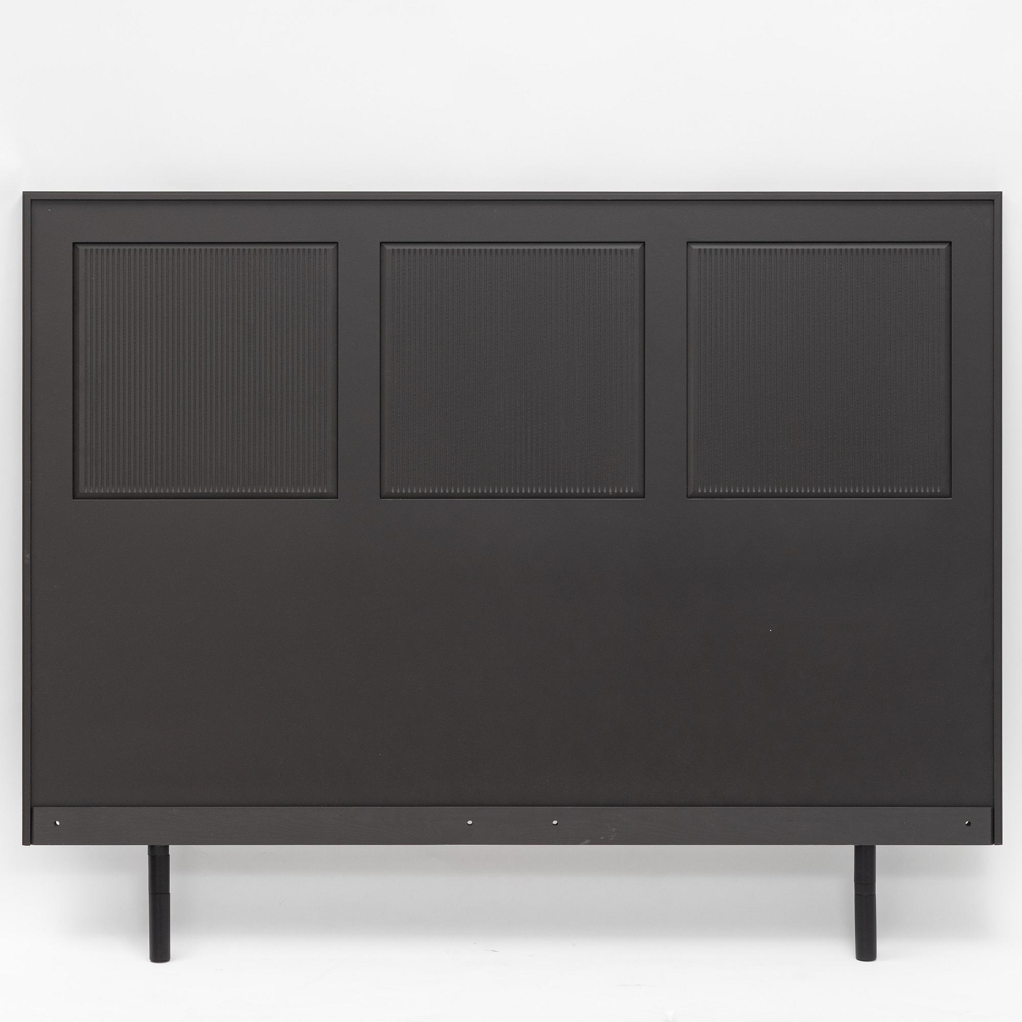 An 'Edge' headboard from Englessons.