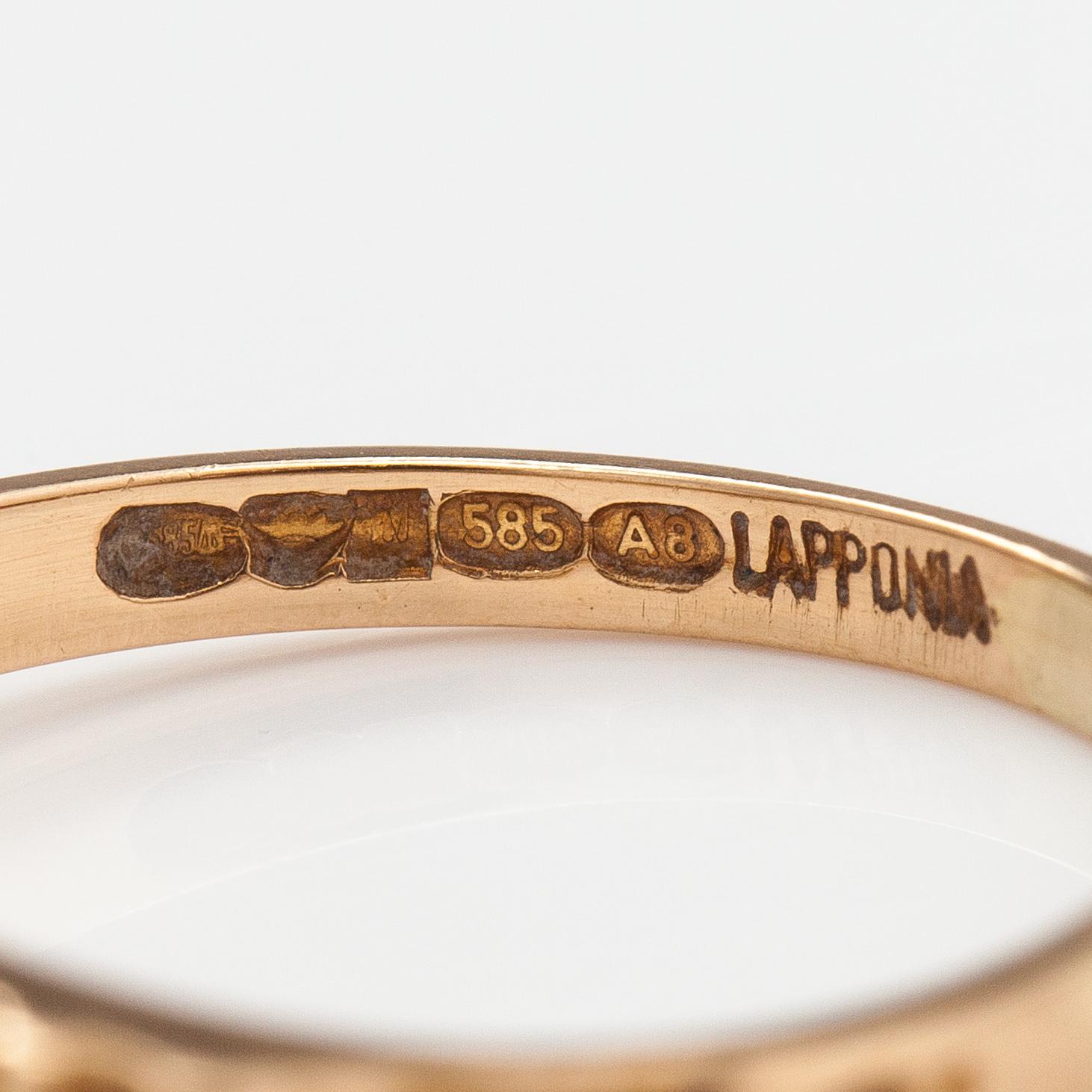 A 14K gold ring "Small word" with a cultured pearl. Lapponia 1978.
