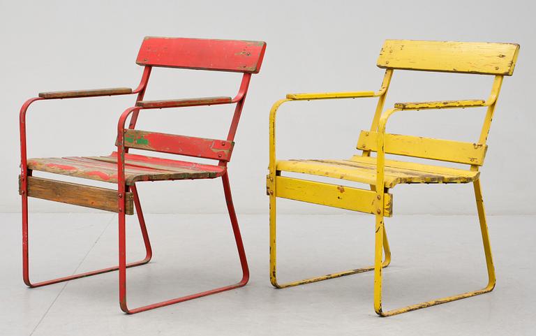 TRÄDGÅRDSTOLAR, ett par, 1900-tal.