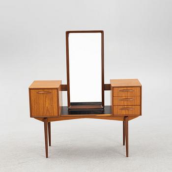 Svante Skogh, a model 315 dressing table from Aktiebolaget Slutarps Möbelindustri, Sweden, 1950's/60's.