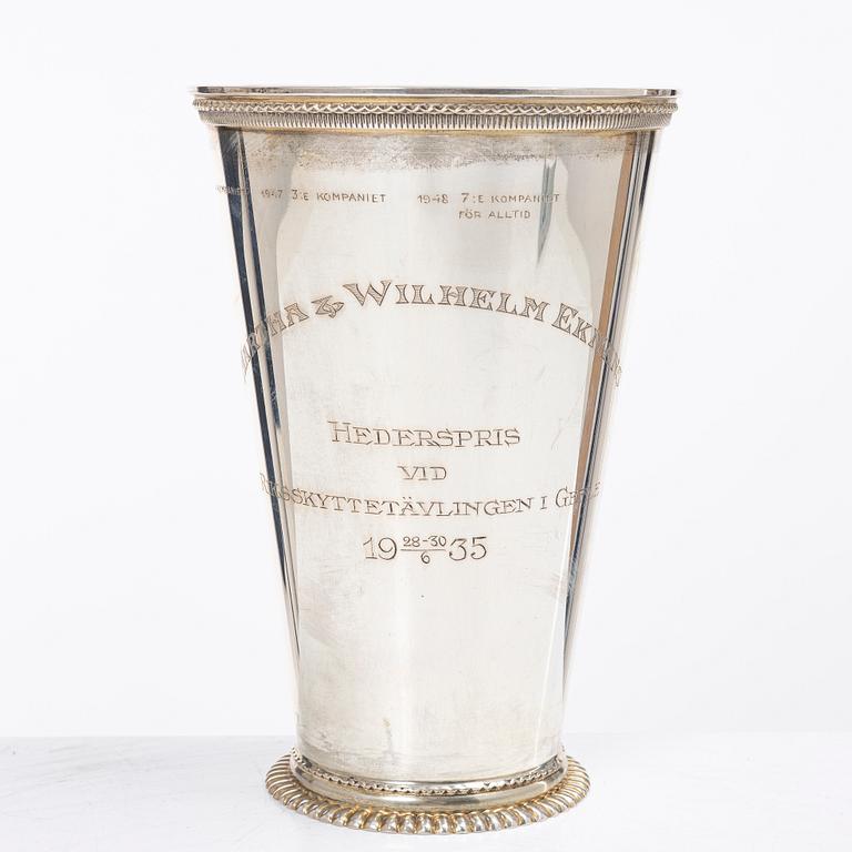 C.G. Hallberg, A Swedish silver beaker, Stockholm 1928.