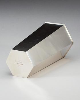 A Wiwen Nilsson sterling vase, Lund 1958.