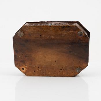 A Baroque carved wooden box, early 18th Century.