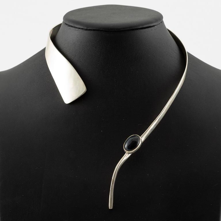 Staffan Hallberg, halscollier, silver.