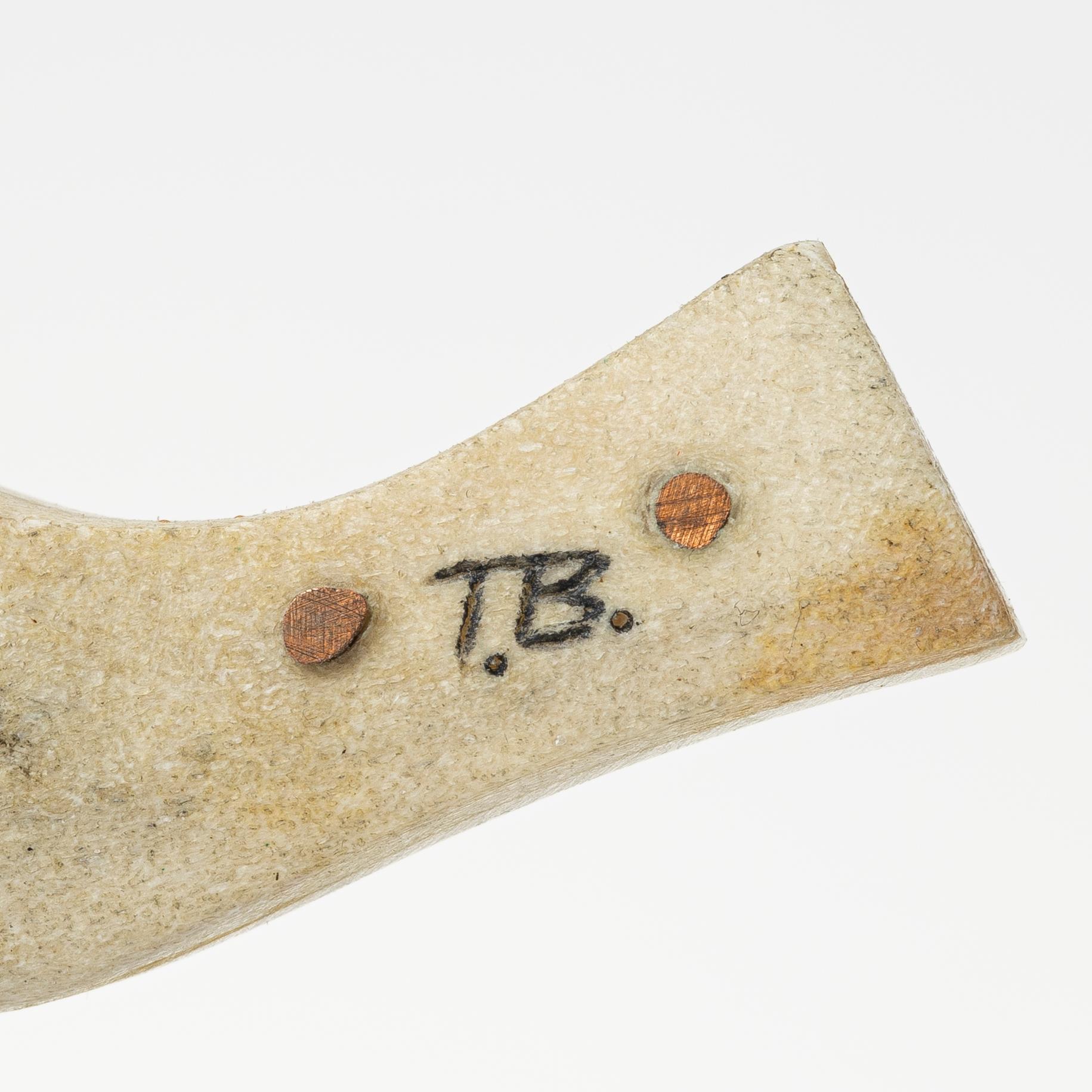 Knivar 4 st, oidentifierade slöjdare, samt en kåsa av Bengt Olav Unga.