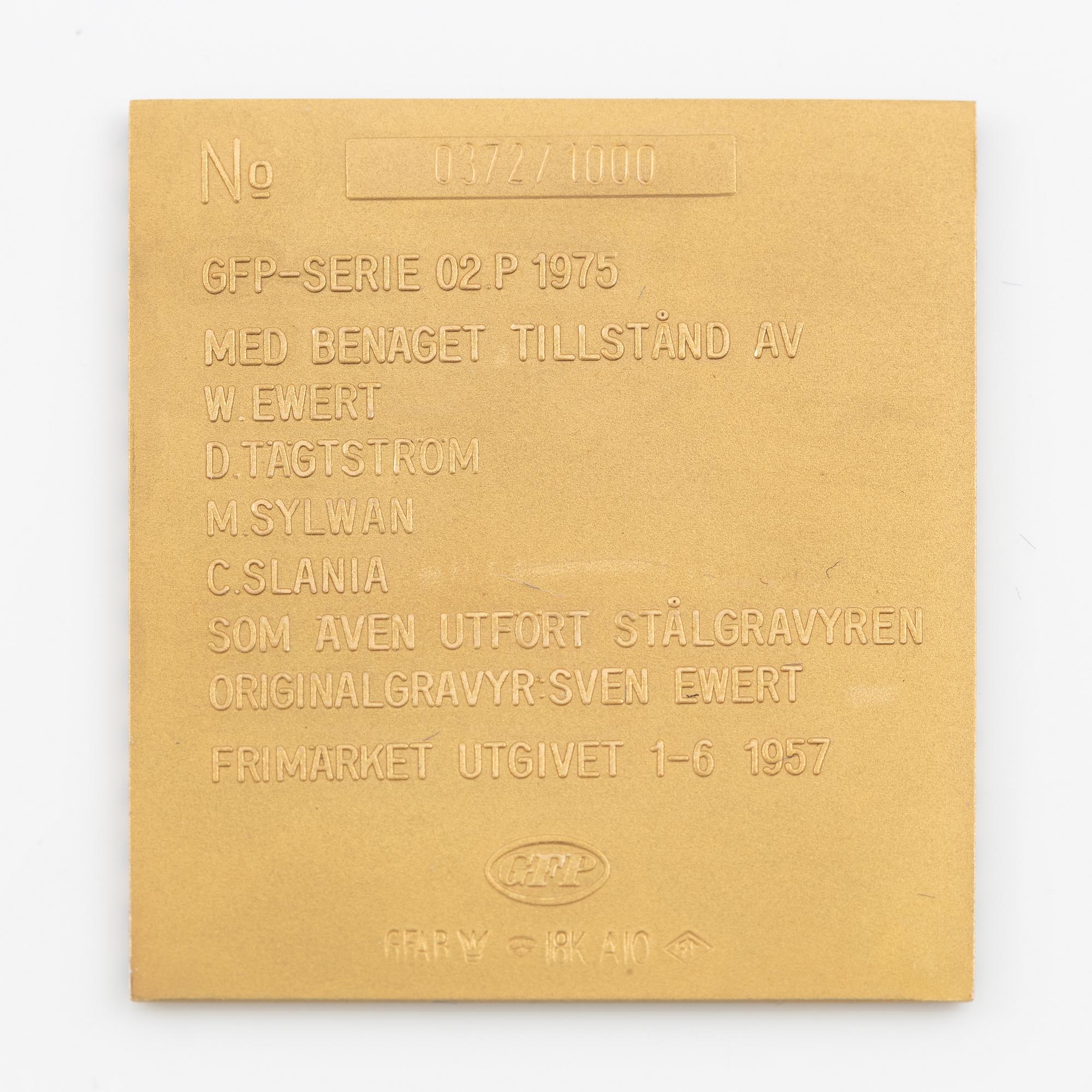 Plaque, 18K gold, numbered 372/1000, 1975, weight approx. 27 g.