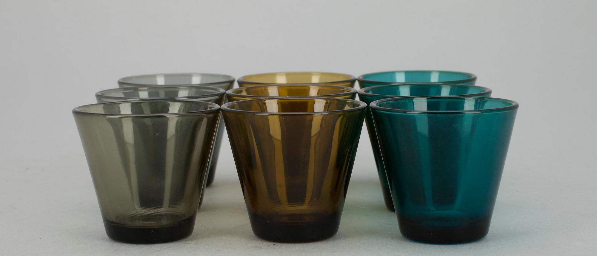 SNAPSGLAS, 9 st, Kaj Franck, 1900-talets senare hälft.