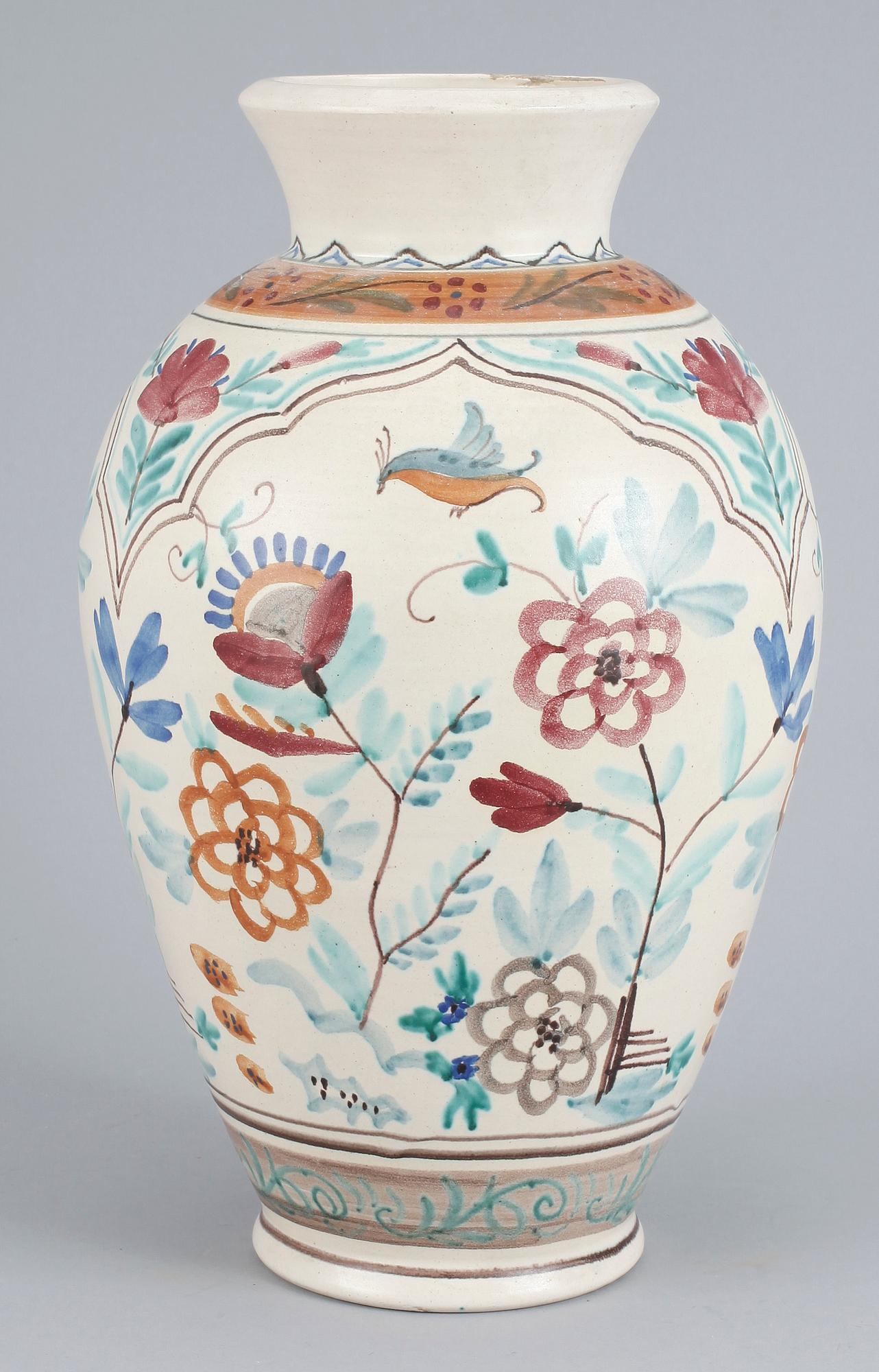 VAS, keramik, design Kalle Akkola, Kupittaa, Turku,  Finland, 1946.