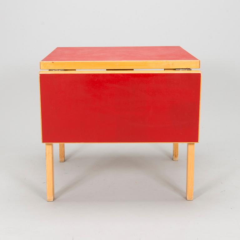 Alvar Aalto, klahvipöytä, O.Y. Huonekalu- ja Rakennustyötehdas A.B. 1900-luvun puoliväli.