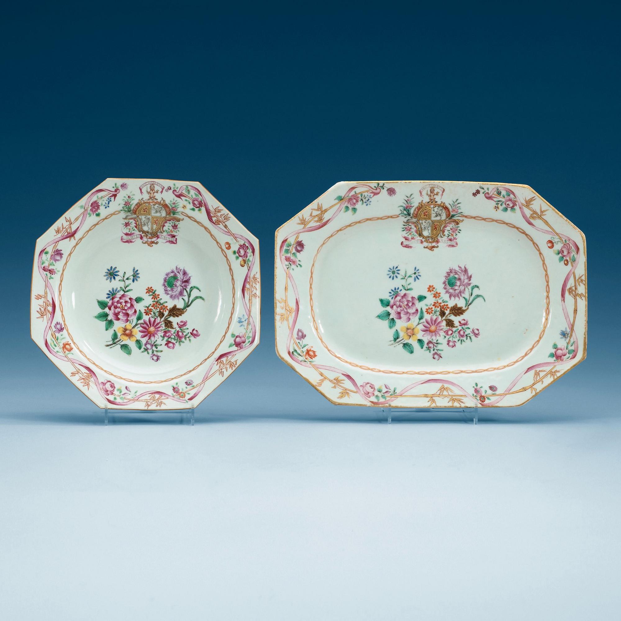 FAT och TALLRIKAR, fem stycken, vapenporslin. Qing dynastin, Qianlong (1736-95).