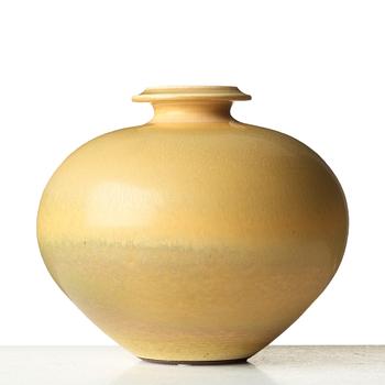 Berndt Friberg, a stoneware vase, Gustavsberg studio, Sweden 1973.