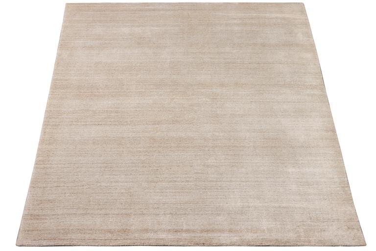 A rug, Lori, ca. 236 x 168 cm.
