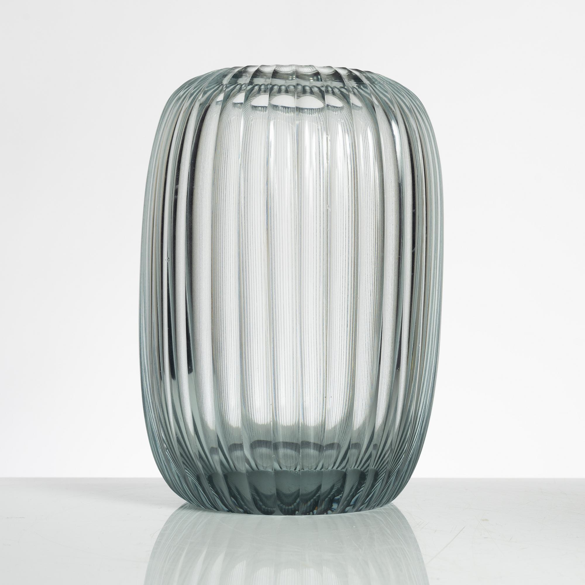Wilhelm Wagenfeld, a cut glass vase, Vereinigte Lausitzer Glaswerke, Weißwasser, circa 1937.