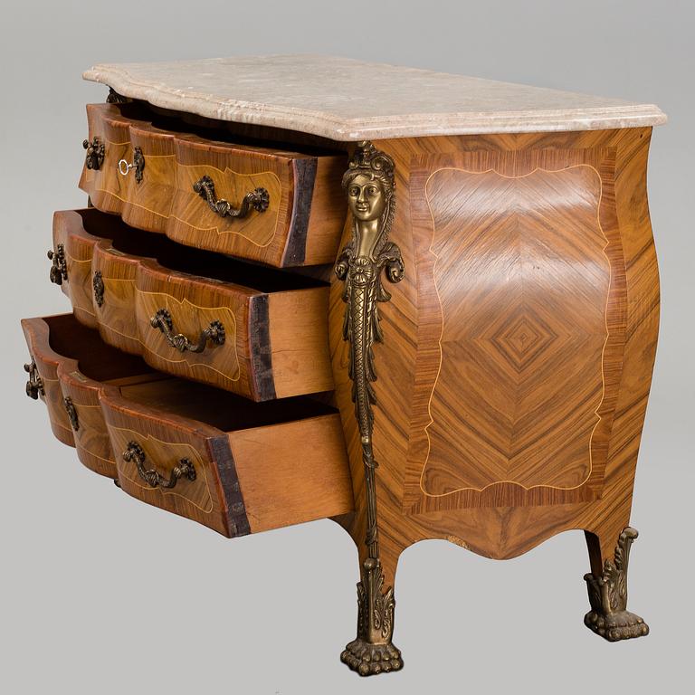 A Régence-style commode, second half of the 20th century.