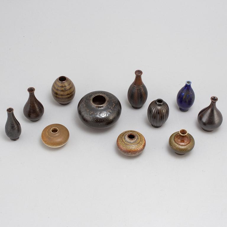 A set of 11 miniature vases, Wallåkra, mostly by Arthur Andersson. 1950s / 60s.