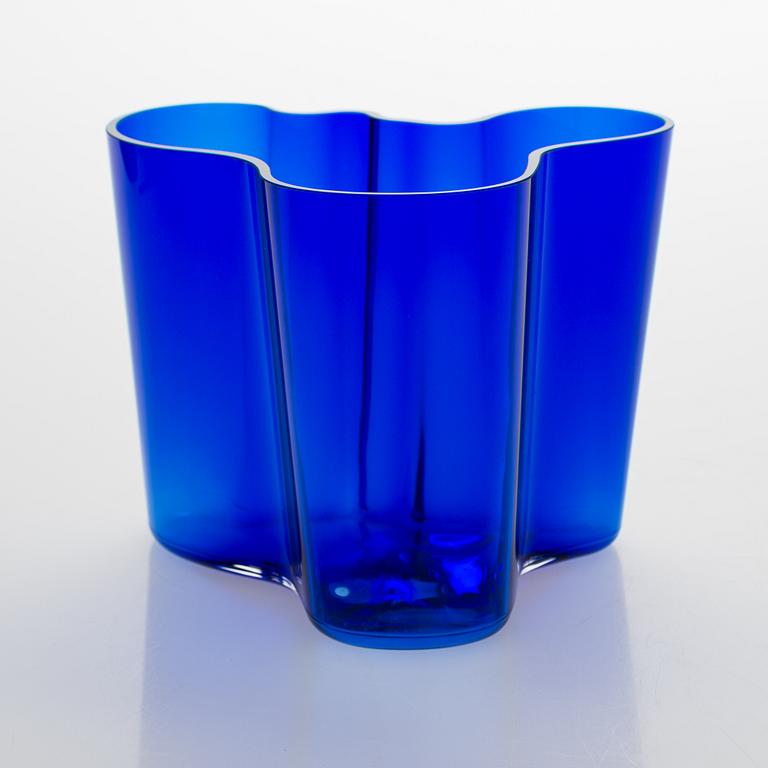 Alvar Aalto, vas 3030, signerad Alvar Aalto 733/1998, Iittala.
