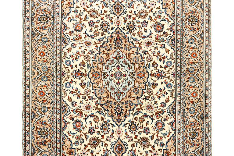 Matta, Keshan, ca 326 x 195 cm.