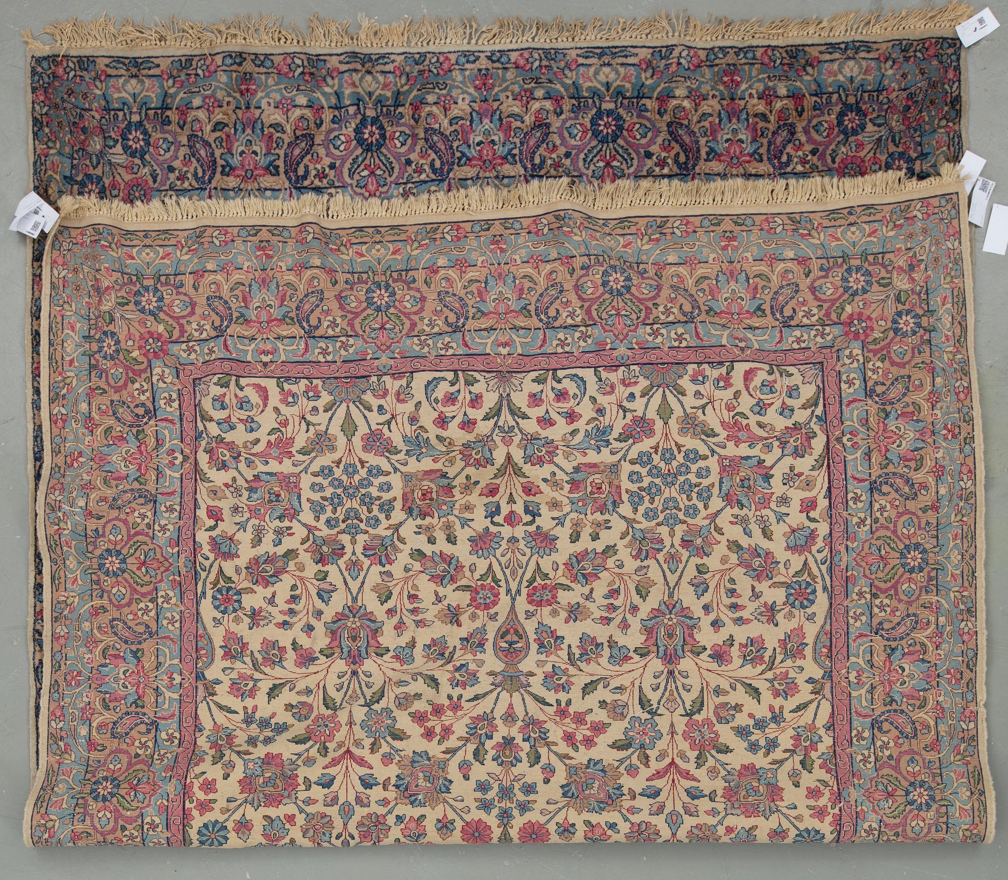 MATTA, Kirman, semiantik. Ca 300x193 cm.
