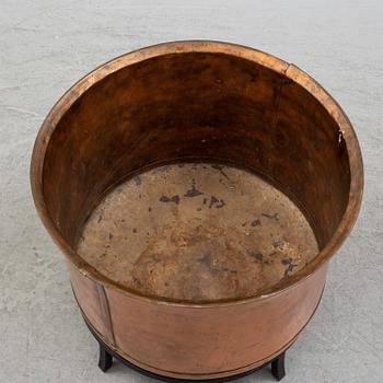 KITTEL MED LOCK, koppar, tidigt 1900-tal.