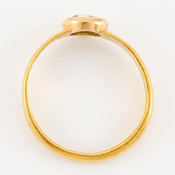 Ring, 23K gold with rose-cut diamond.
