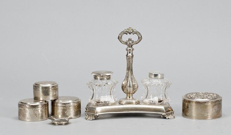 PARTI SILVER, 5 delar, bland annat August Wilhelm Arnesen, Stockholm, 1847. Vikt ca 175g.