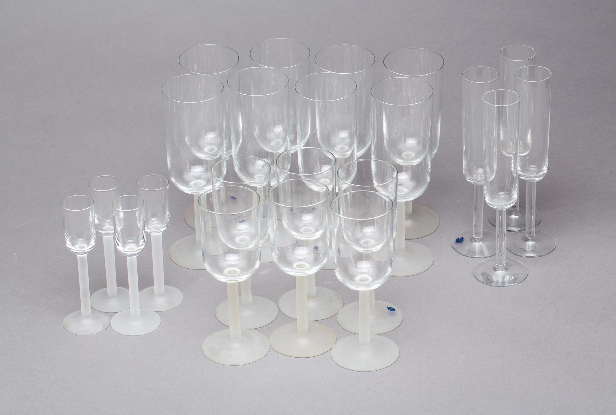 GLASSERVIS, glas. 22 delar, "Saturnus" Heikki Orvola för Arabia 1985-87.