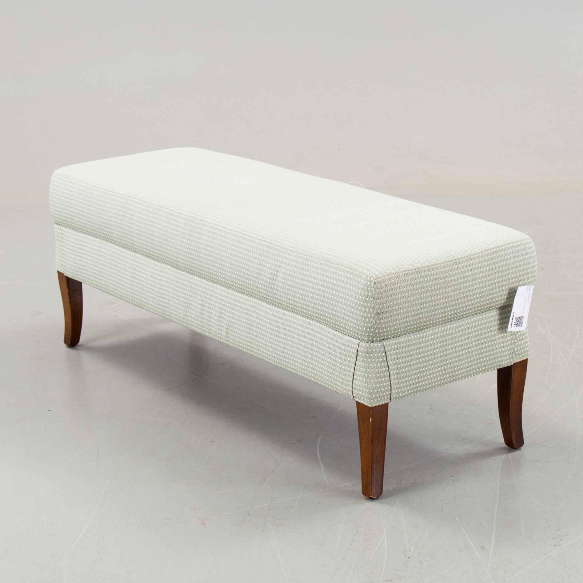 BÄNK / FOTPALL. Selva Style International Furniture, Italien, 2000-tal.