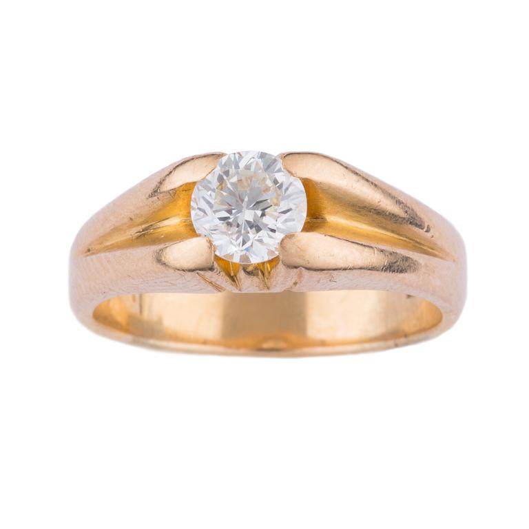 RING, 18 k guld med briljantslipad diamant 1,03 ct, J. Smidts, Stockholm, 1968.  Vikt ca 10 g.
