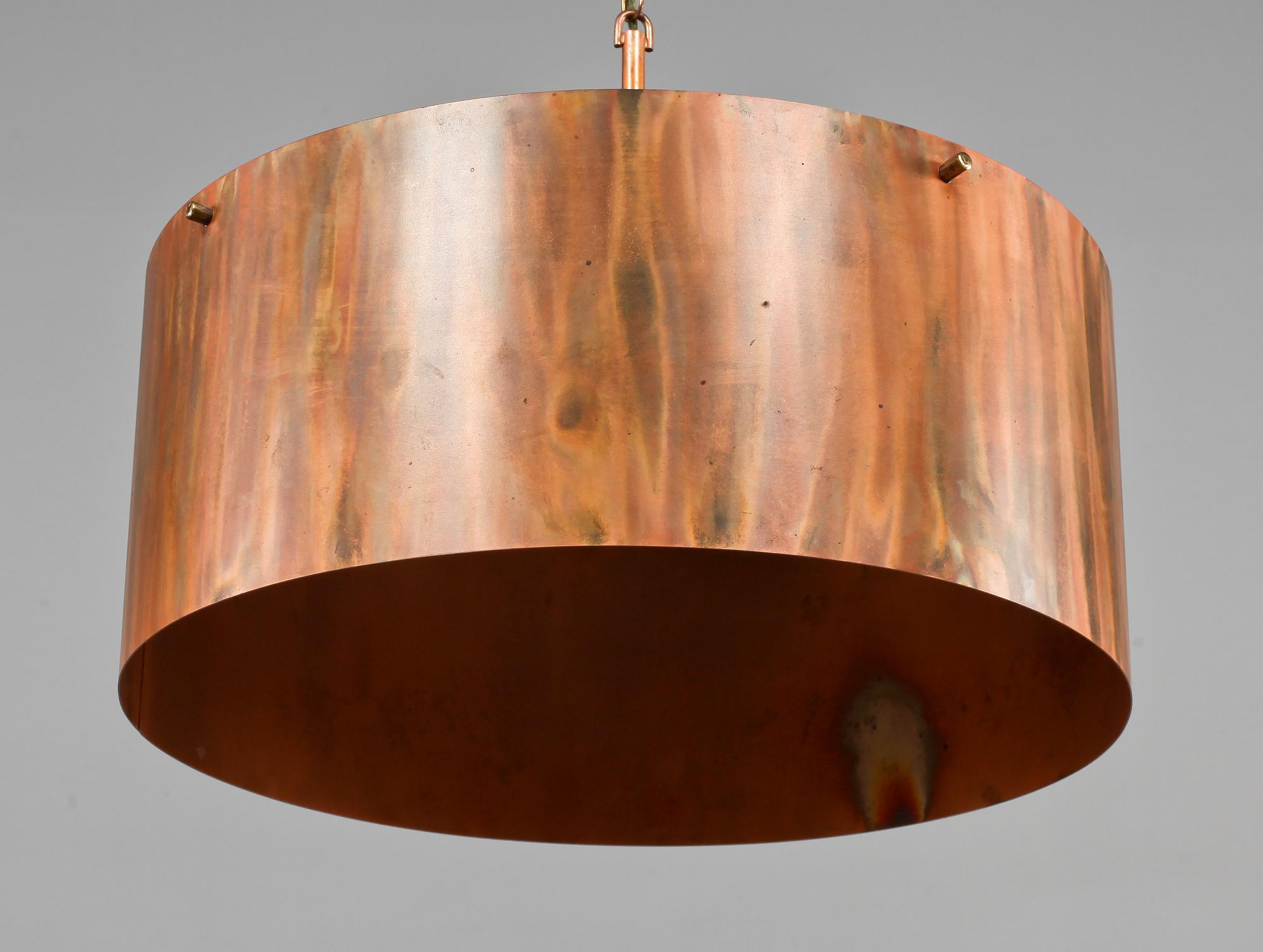 TAKLAMPA, 1900-talets andra hälft. Höjd 34 cm.