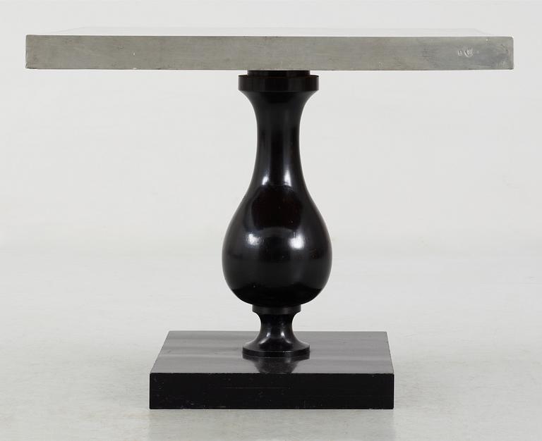 UNO ÅHRÉN/TYRA LUNDGREN, bord, Firma Svenskt Tenn 1928.