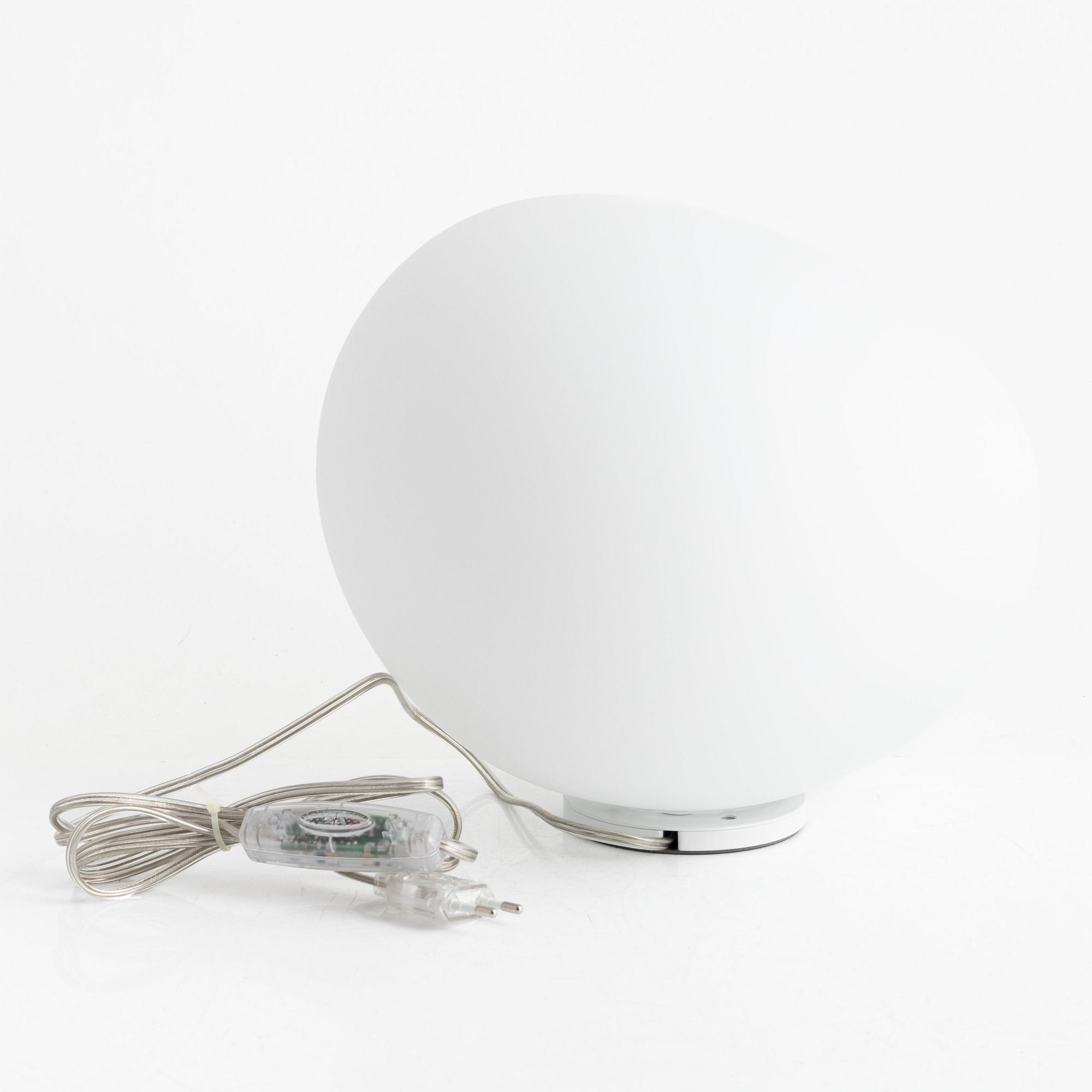 Ludovica & Roberto Palomba, a "Gregg Medium" table lamp, Forscarini, Italy.