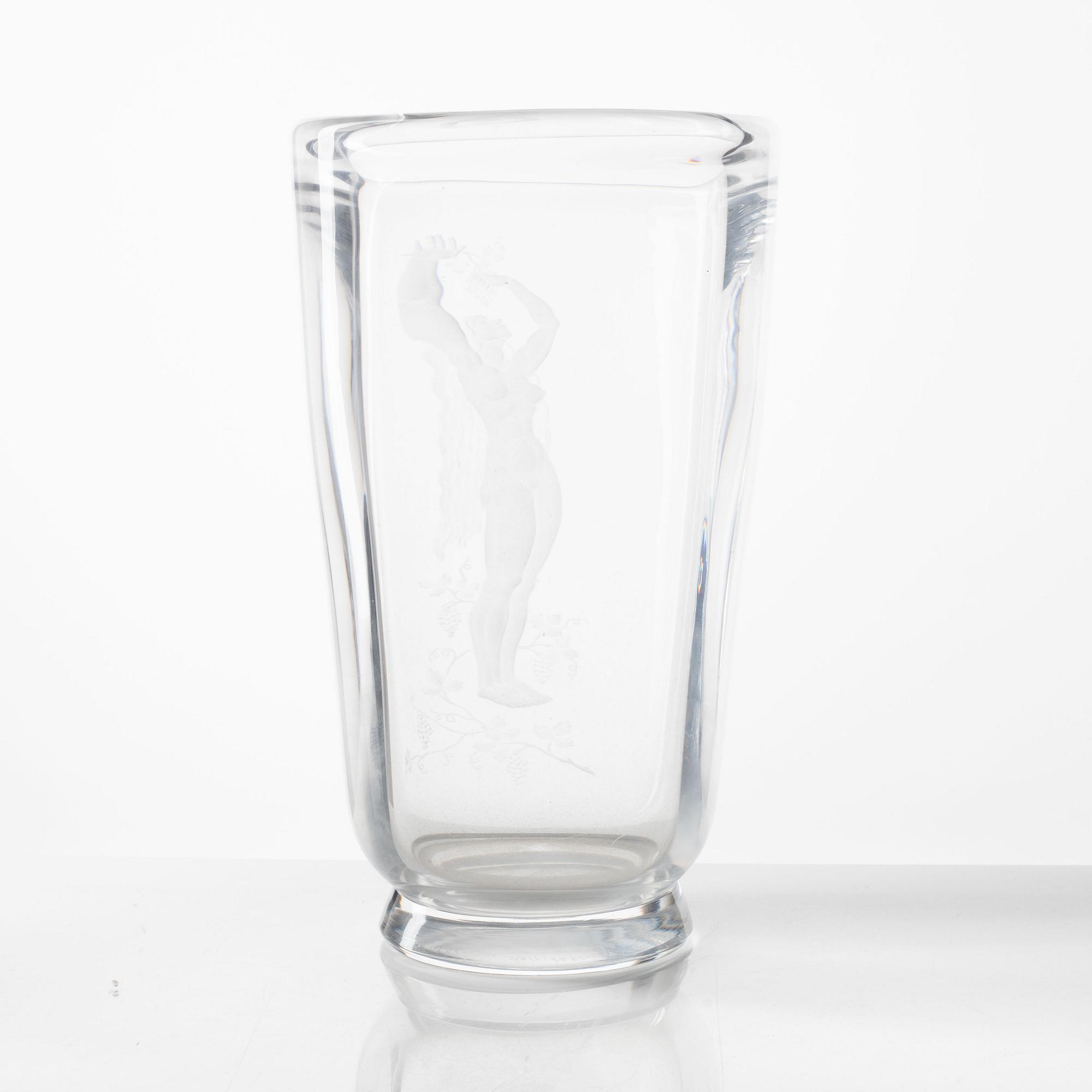 Simon Gate, a vase, Orrefors 1952.