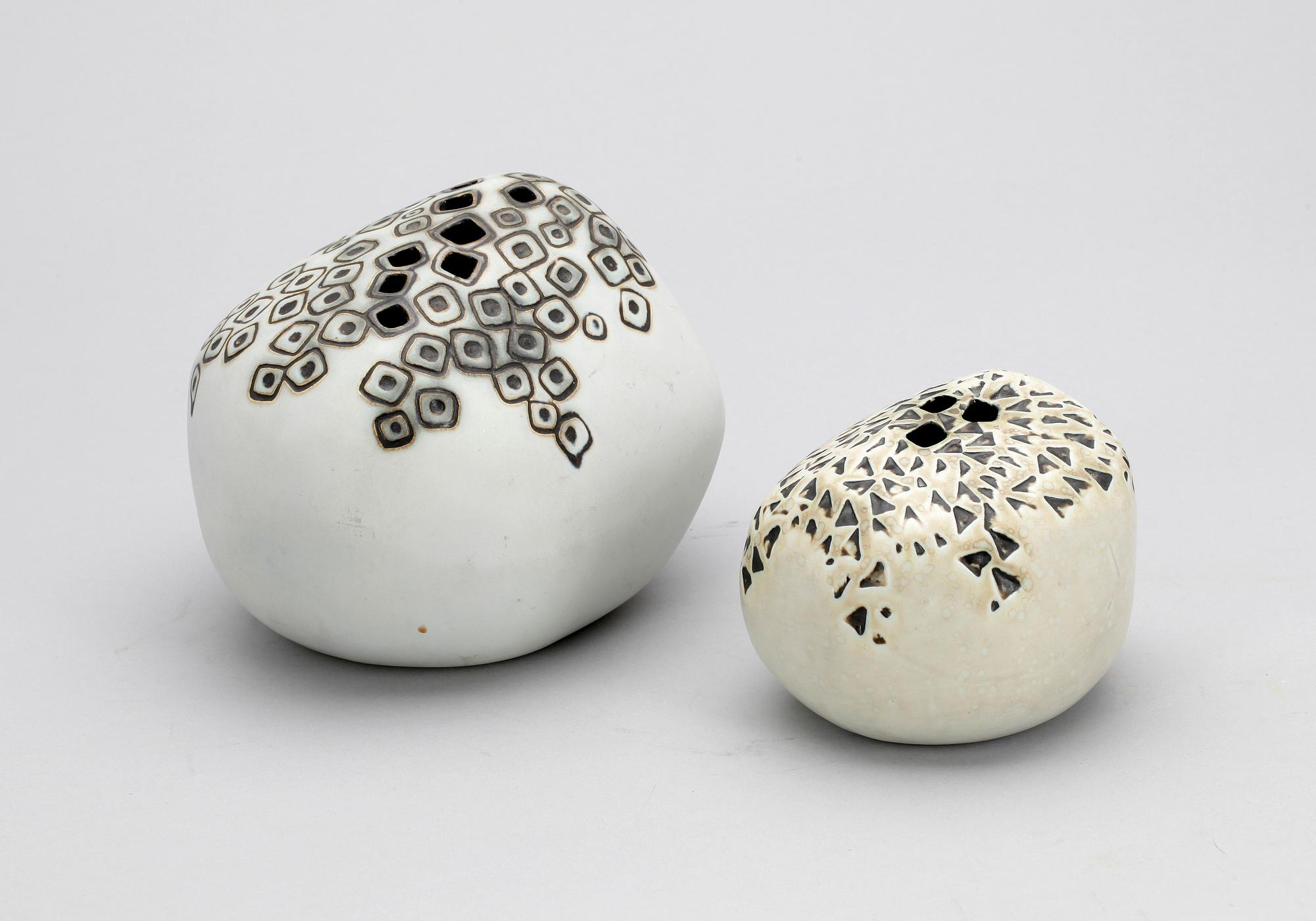 VAS/FIGURIN, 2 st. Stengods, Johnny Rolf Gustavsberg.