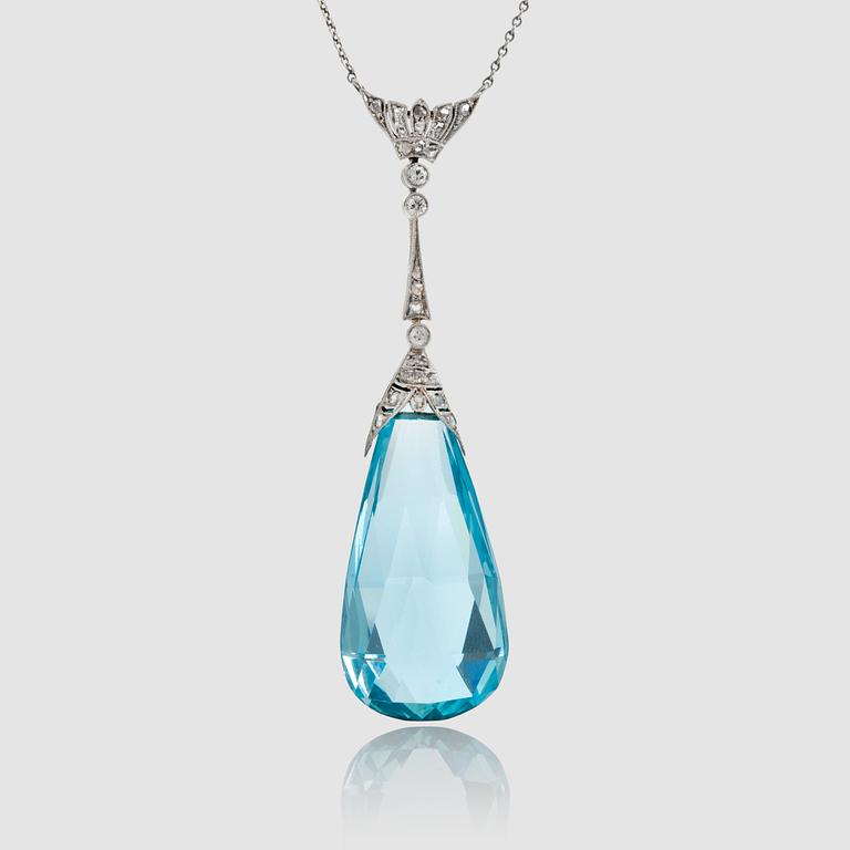 An aquamarine, circa 33.00 cts, and rose- and old-cut diamond necklace.