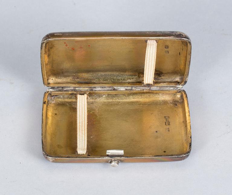 CIGARETTETUI, silver, Moskva, Ryssland,  1895. Vikt ca 100g.