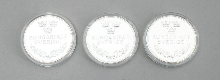 MINNESMYNT, 24 st, silver, "Kungariket Sverige". Tot vikt ca 624 g.
