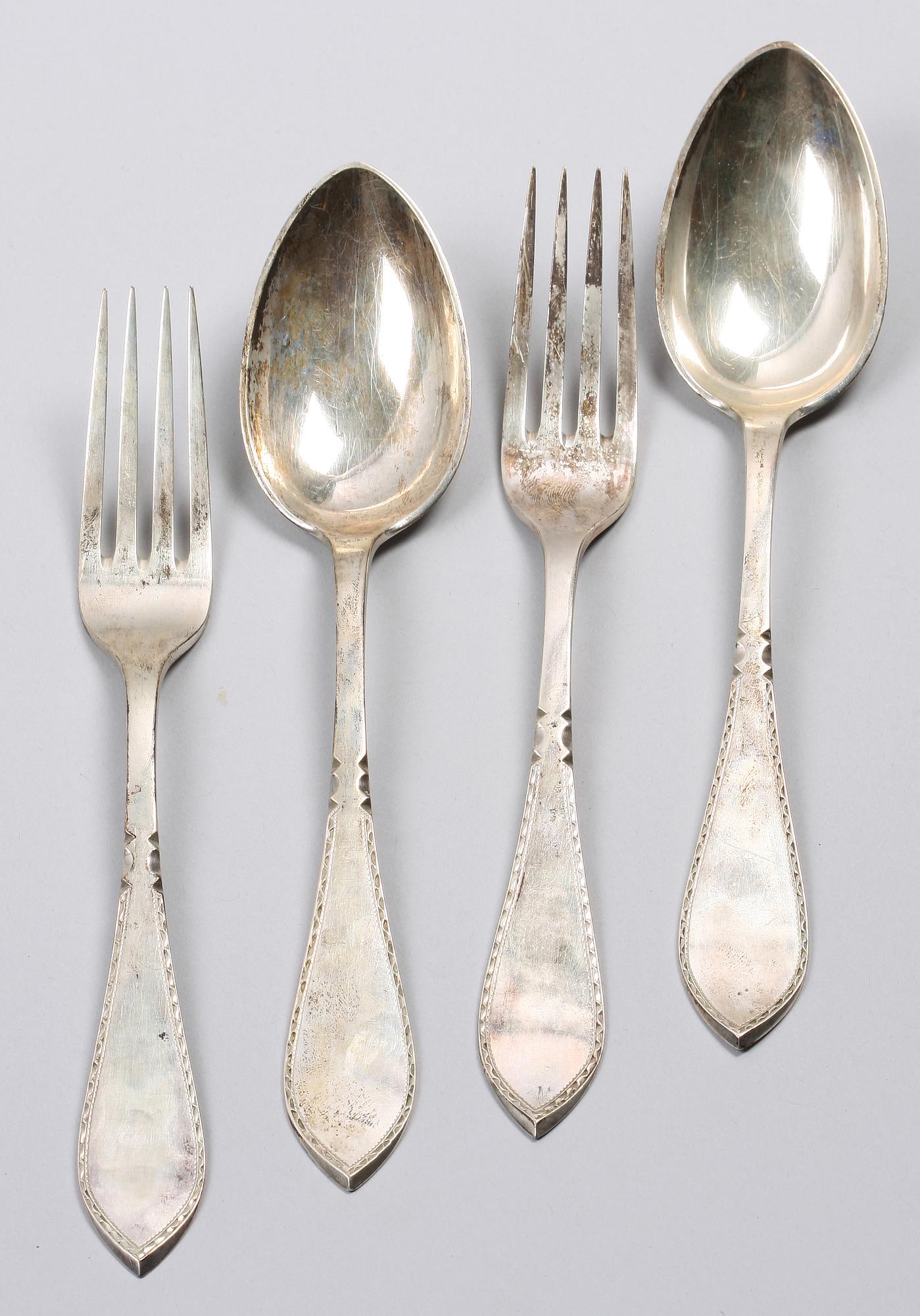 SERVERINGSBESTICK, 4 st. Silver. B. Erlandsson, Göteborg 1904.