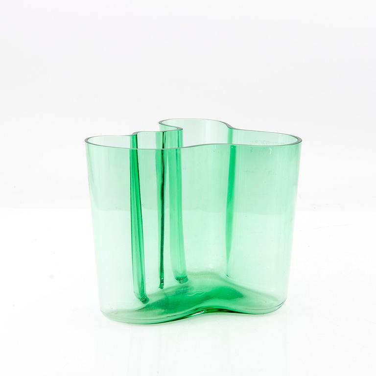 Alvar Aalto,  vas  modell 3030, Iittala etsad signering.