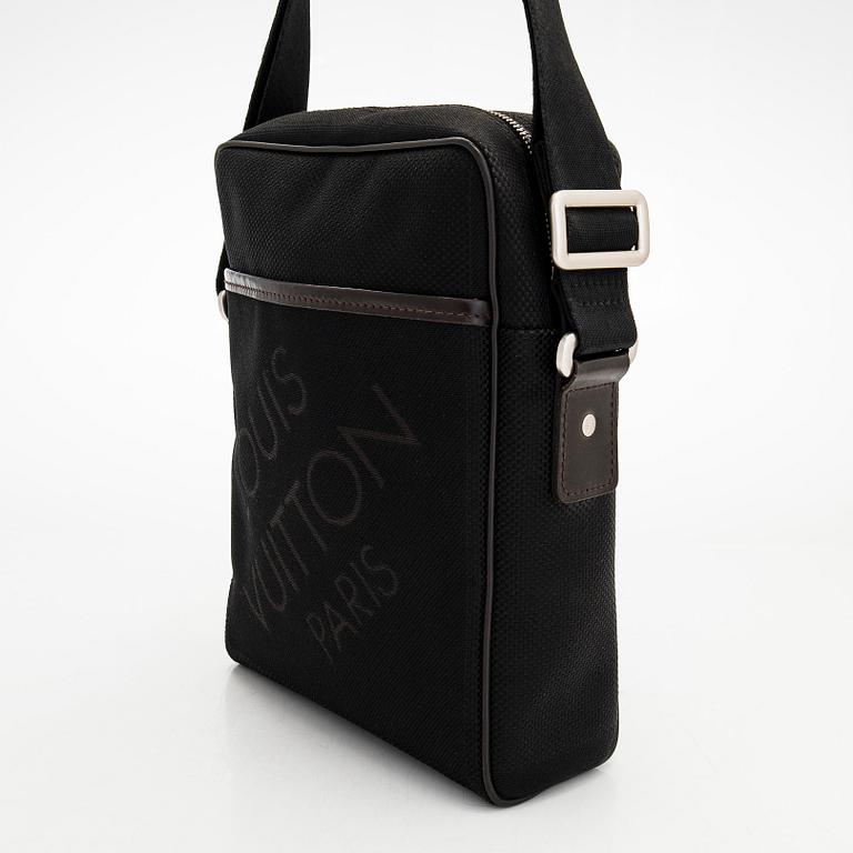 Louis Vuitton, laukku, "Terre Damier Geant Citadin Messenger Bag".