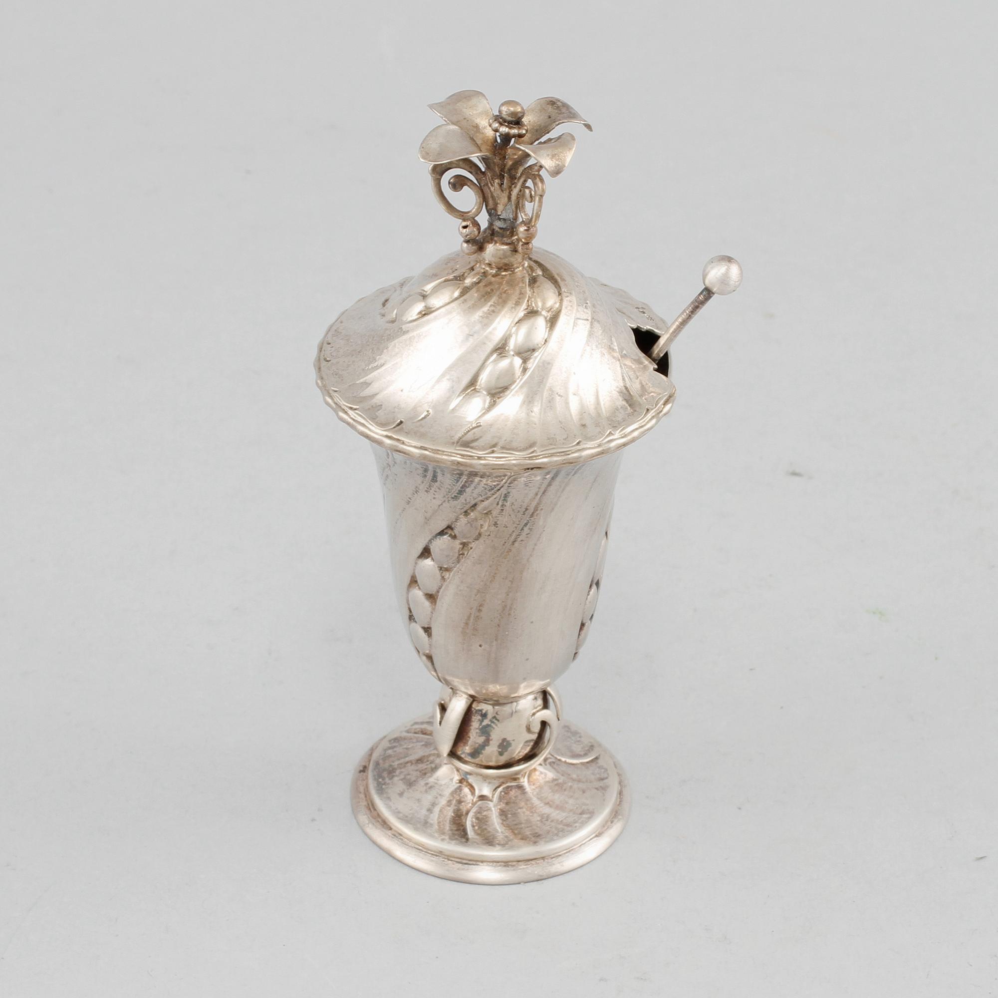 SENAPSKANNA, Kay Bojesen, Köpenhamn, omkring 1920. Totalvikt 135 gram.