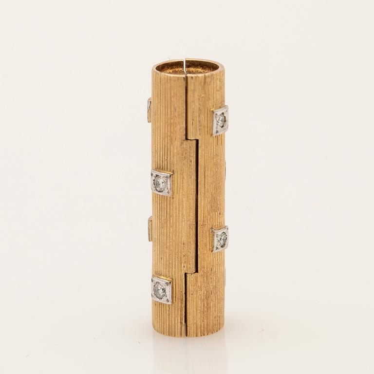 Ole Lynggaard, Pendant, 18K gold and diamonds.