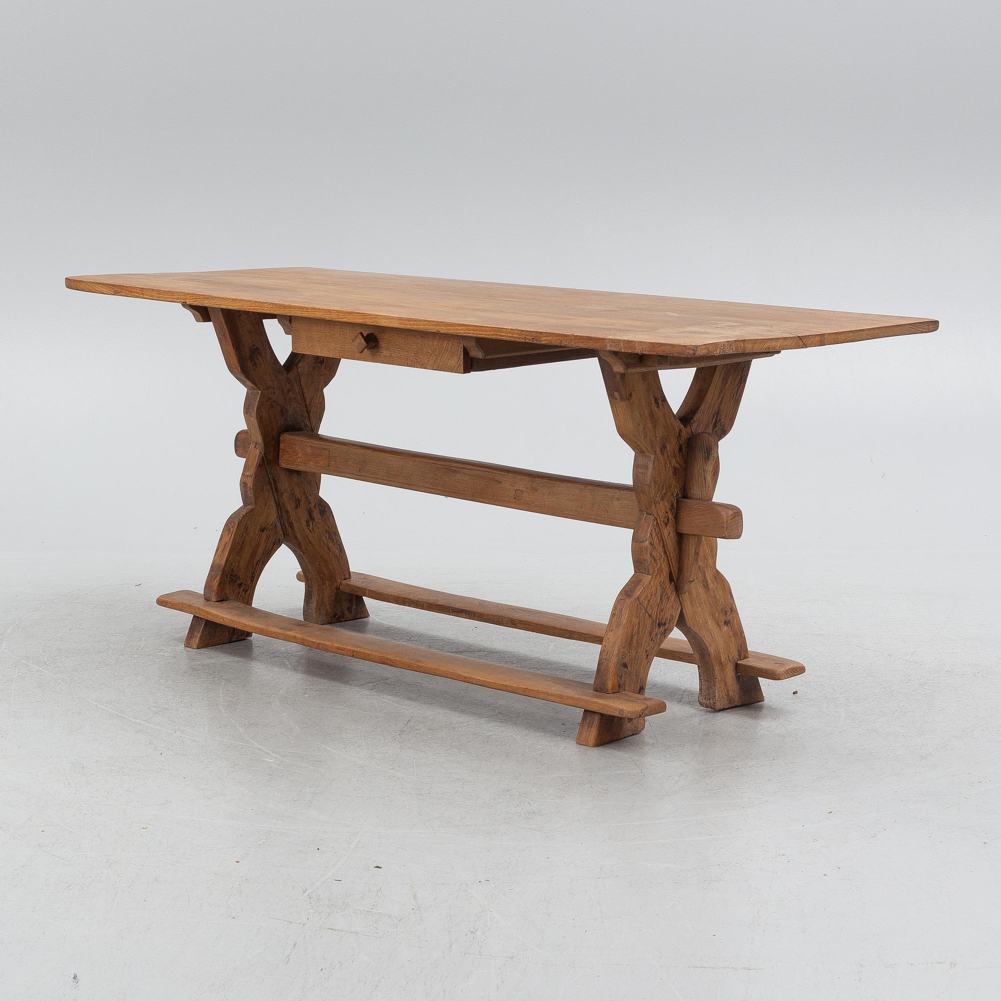 A trestle table, 18th century.
