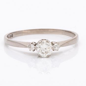 Diamond ring 18K whitegold 3 brilliant-cut diamonds apprx 0,55 ct in total, Gerdtb Hartvig Sandqvist Stockholm1964.