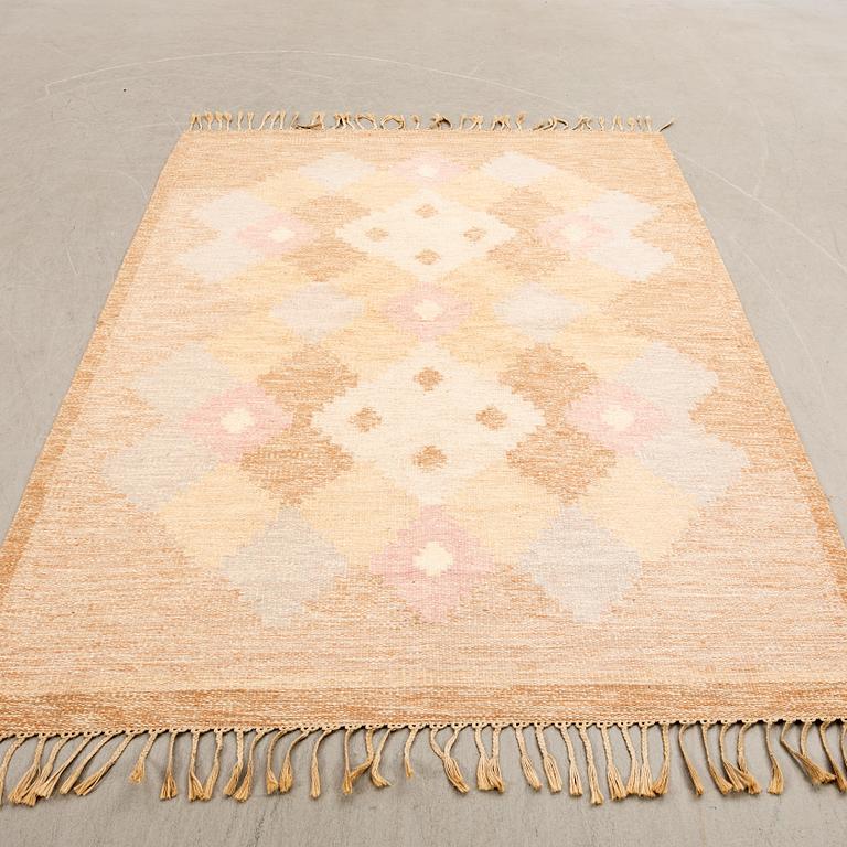 Rölakan rug signed ILS, approximately 233x168 cm.