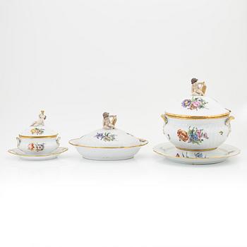 A Royal Copenhagen dinner service, 20th Century. (90 pieces).