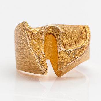 Björn Weckström, A 14K gold ring "Gold peak". Lapponia 1972.